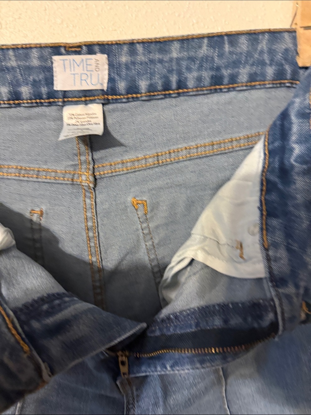 Time and Tru Mid Blue Wide Leg Jeans - Picture 2 of 3